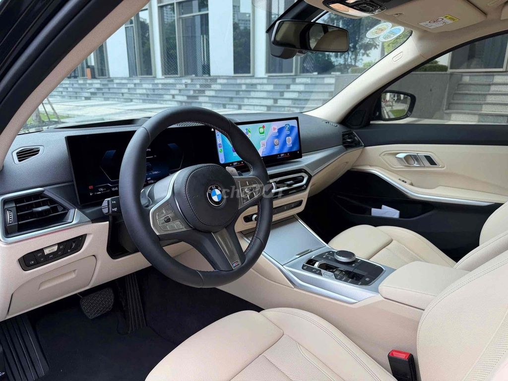 BMW 3 Series 2023 - ảnh 1