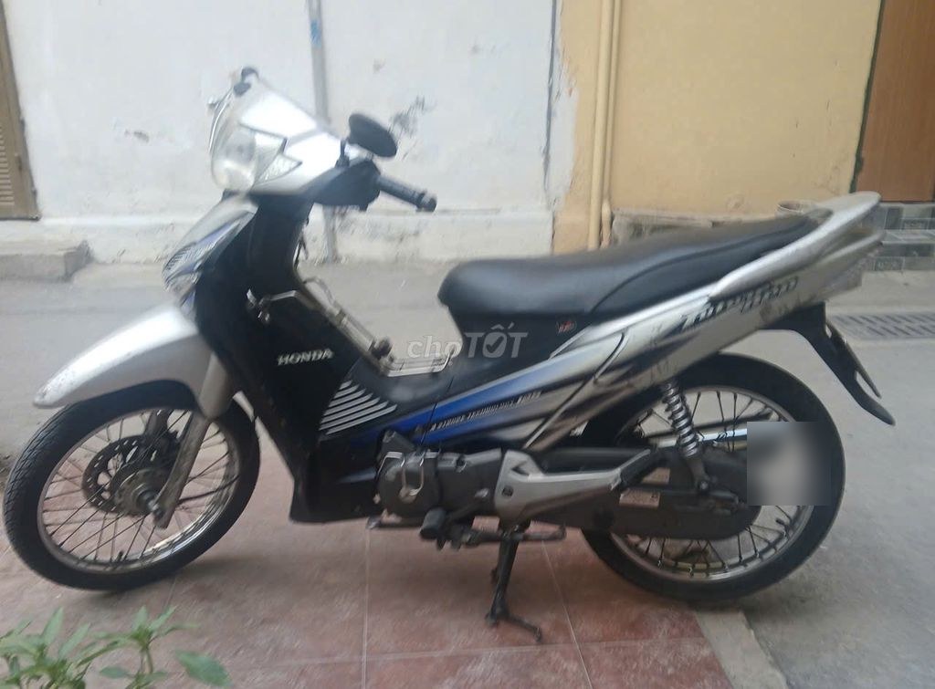 Honda 2005 - ảnh 1