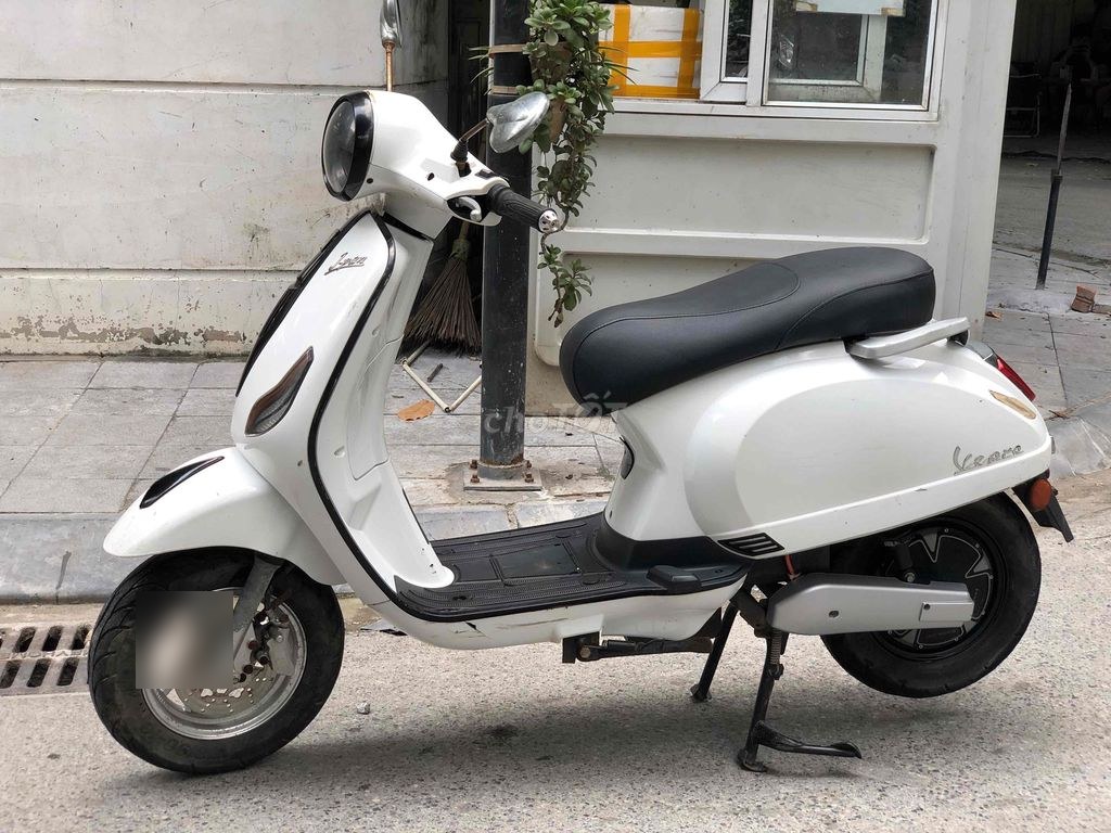 Vespa 2021 - ảnh 1