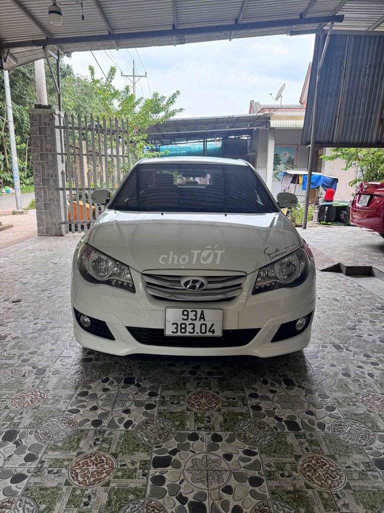 Hyundai Avante 2012 - ảnh 2