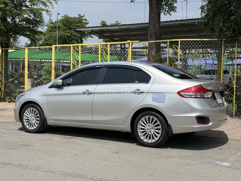 Suzuki Ciaz 2018 - ảnh 3