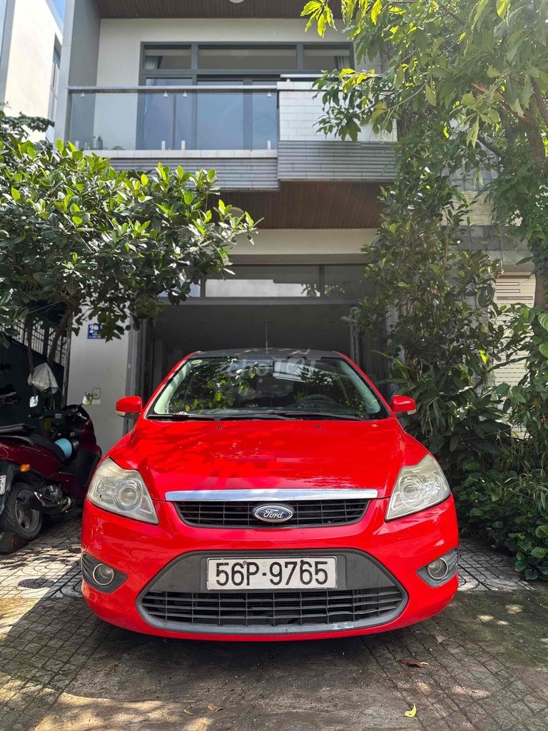 Ford Focus 2010 - ảnh 1