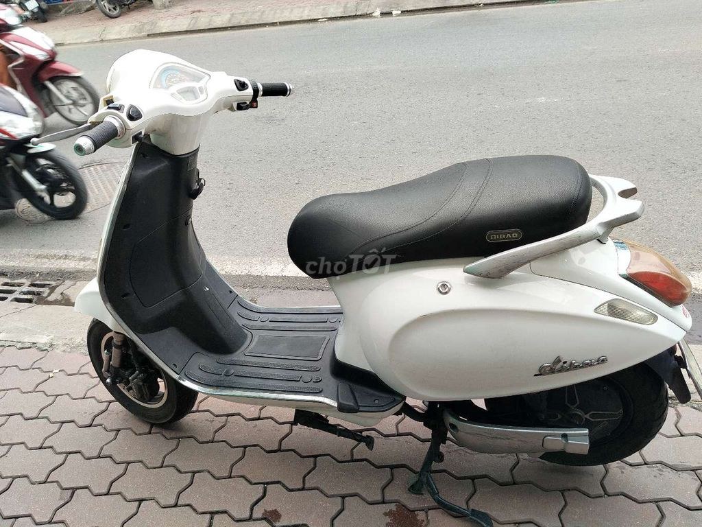 Vespa 2019 - ảnh 1