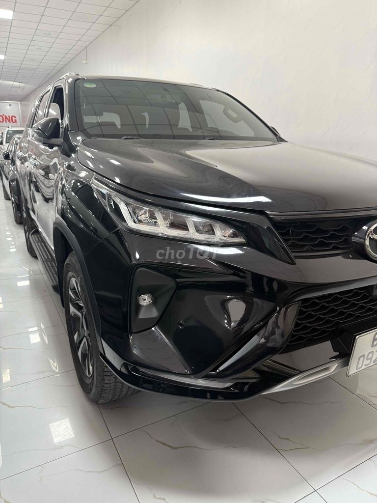 Toyota Fortuner 2021 - ảnh 2