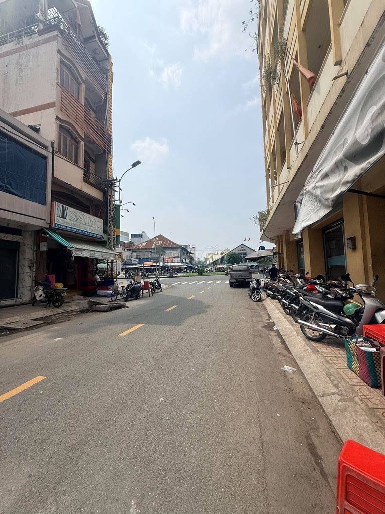 Bất động sản tại Tp Hồ Chí Minh - ảnh 1