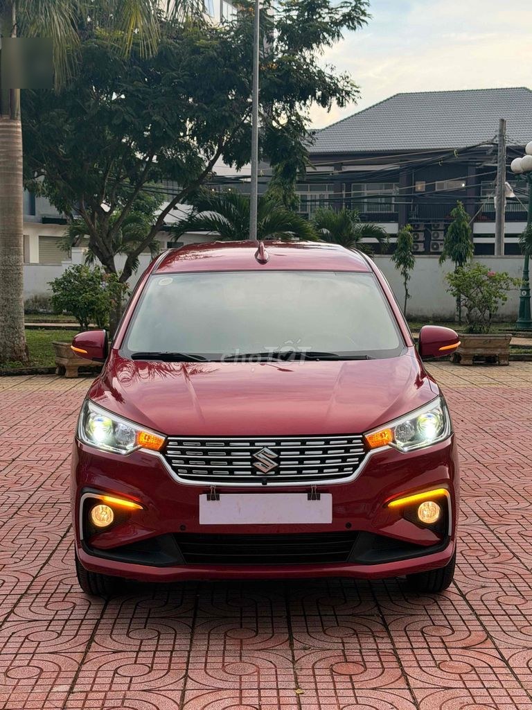 Suzuki Ertiga 2021 - ảnh 1