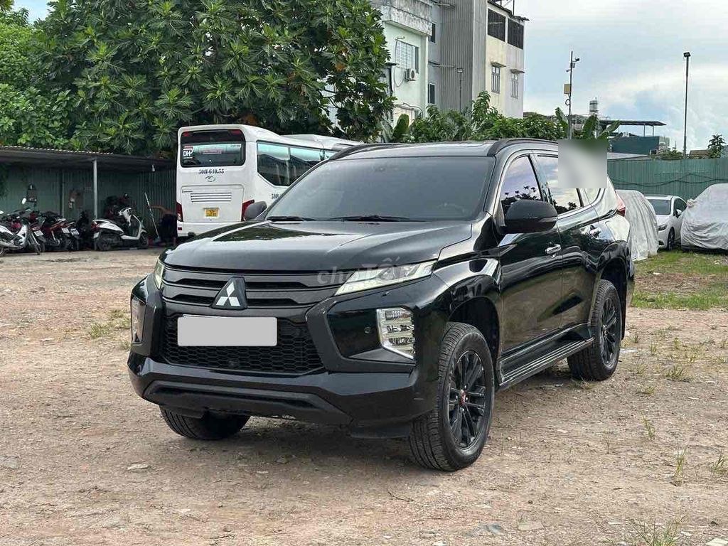 Mitsubishi Pajero Sport 2021 - ảnh 1