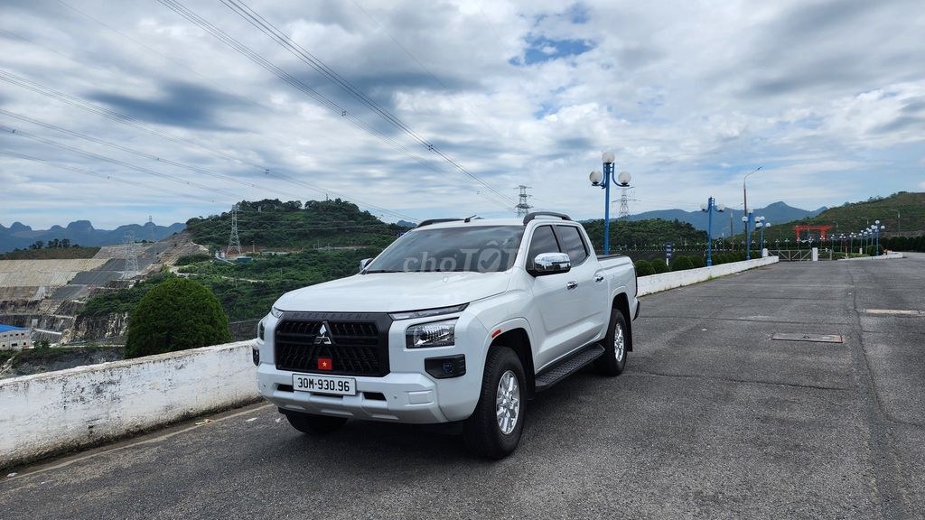 Mitsubishi Triton 2025 - ảnh 1