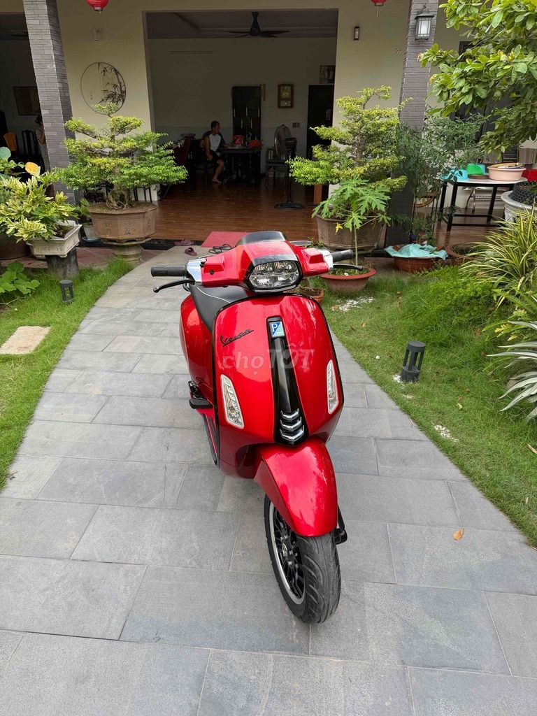 Vespa 2022 - ảnh 1