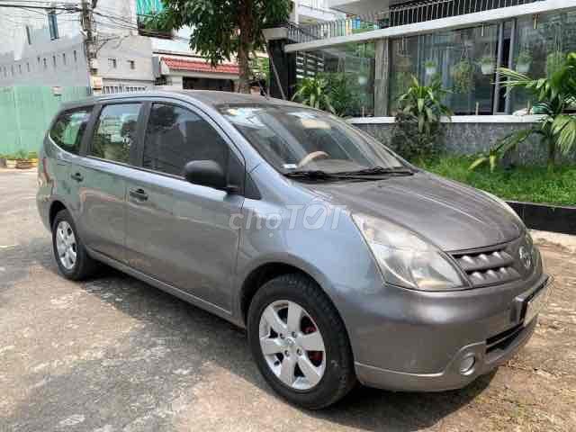 Nissan Grand Livina 2011 - ảnh 1