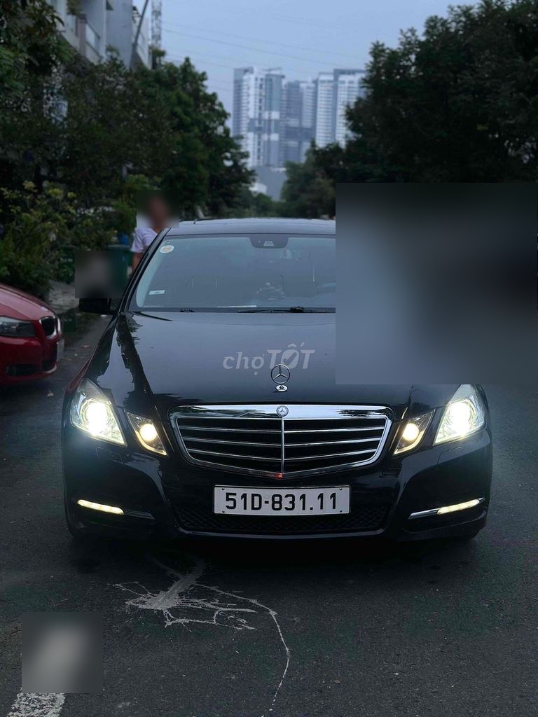 Mercedes Benz E Class 2011 - ảnh 2