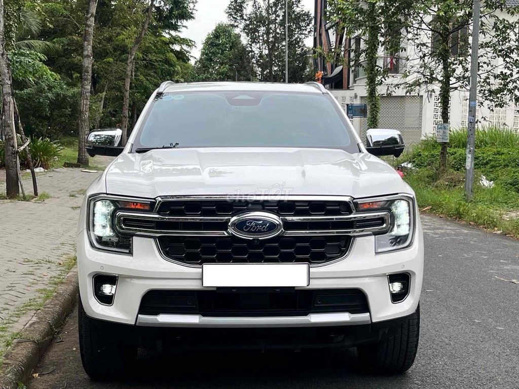 Ford Everest 2024 - ảnh 1