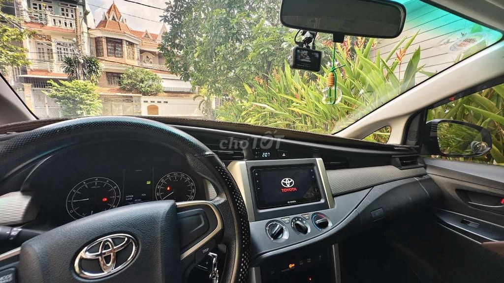 Toyota Innova 2022 - ảnh 1