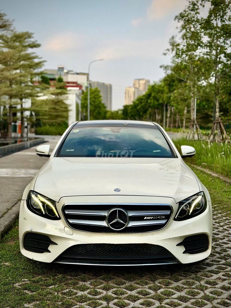 Mercedes Benz E Class 2016 - ảnh 1