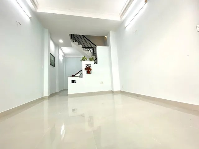 Real estate in Tp Hồ Chí Minh - photo 1