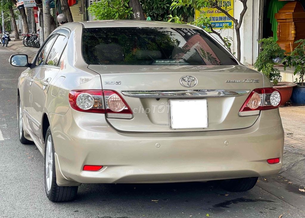 Toyota Corolla Altis 2014 - ảnh 2