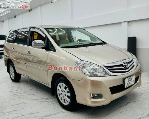 Toyota Innova G 2010 - ảnh 2