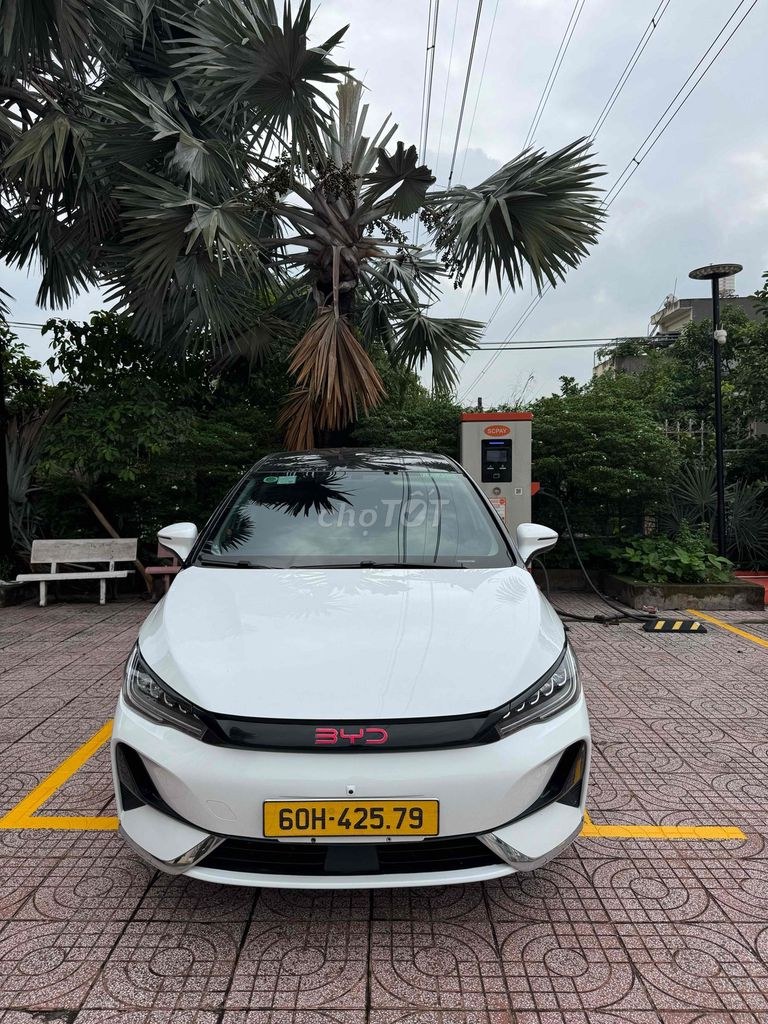 BYD M6 2025 - ảnh 1