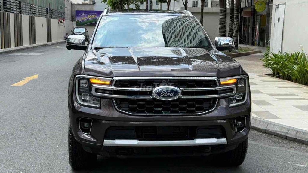 Ford Everest 2022 - ảnh 1