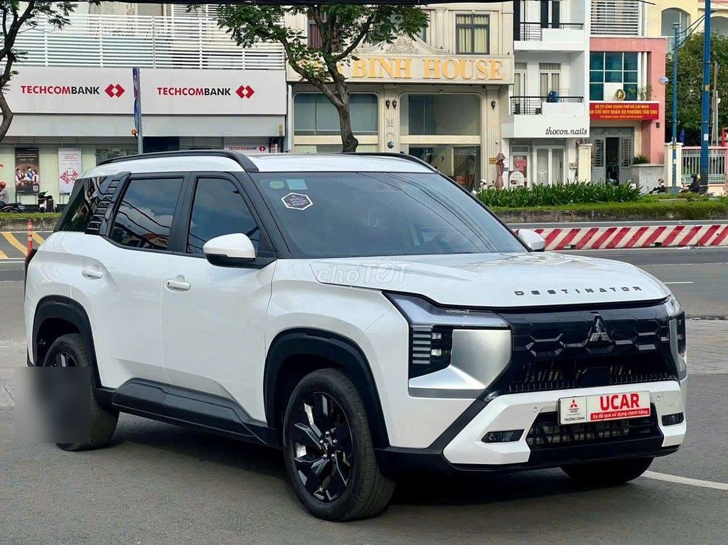 Mitsubishi Destinator 2026 - ảnh 1