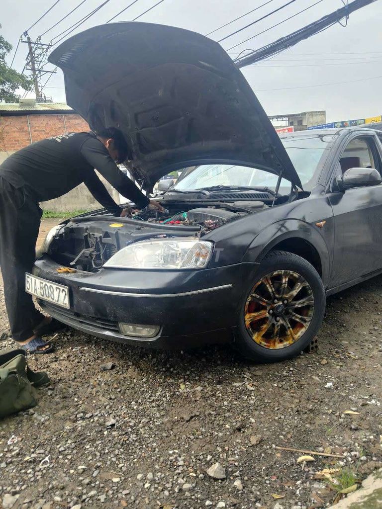 Ford Mondeo 2004 - ảnh 1