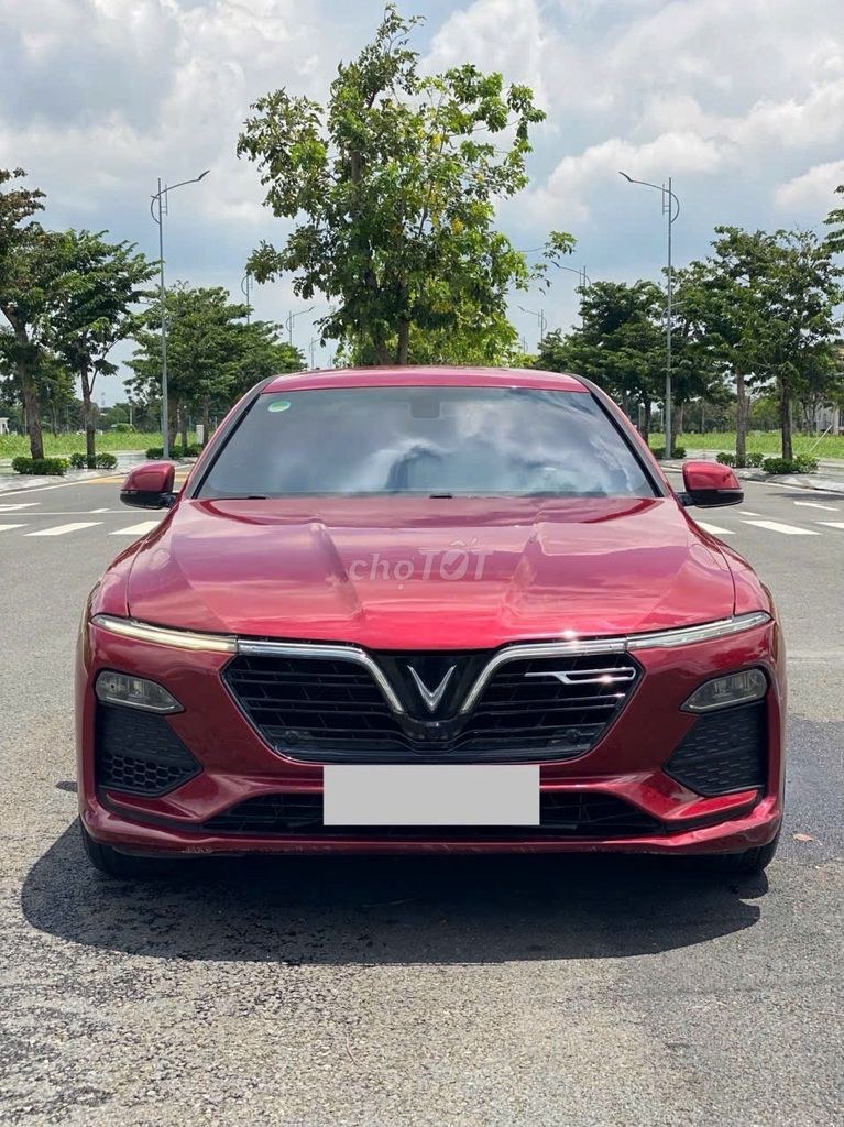 VinFast Lux A2.0 2019 - ảnh 1