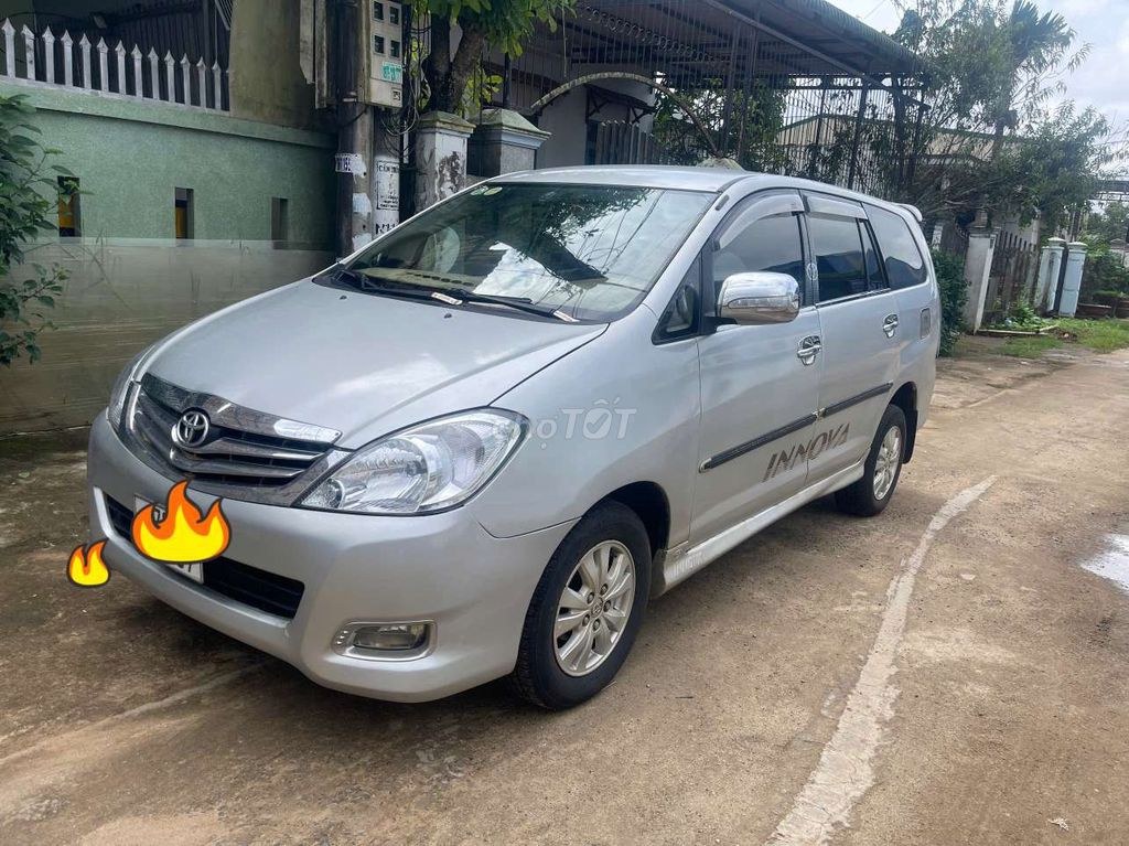Toyota Innova 2010 - ảnh 1