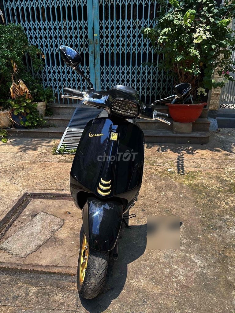 Vespa 2022 - ảnh 1