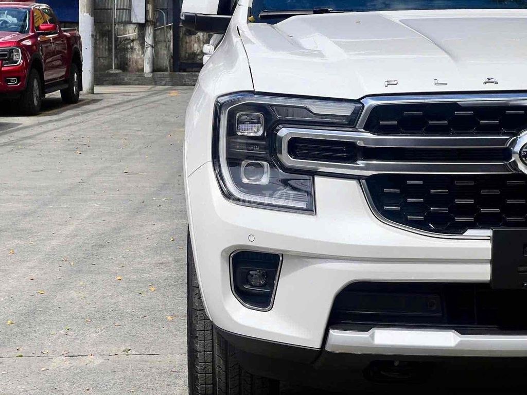 Ford Everest 2024 - ảnh 1