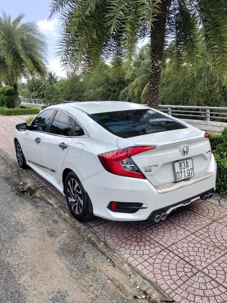 Honda Civic 2018 - ảnh 1