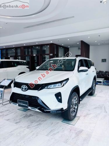 Toyota Fortuner Legender 2.7L 4x2 AT 2026 - ảnh 2