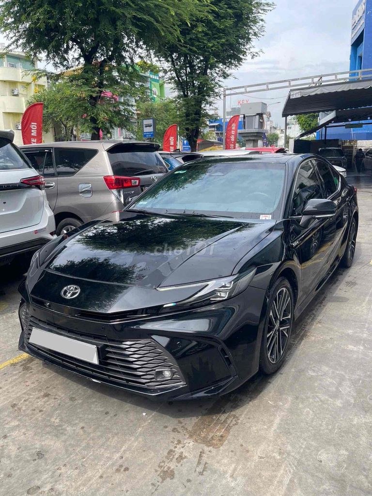Toyota Camry 2025 - ảnh 2