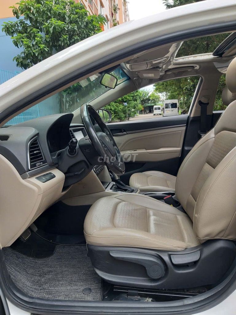 Hyundai Elantra 2018 - ảnh 2