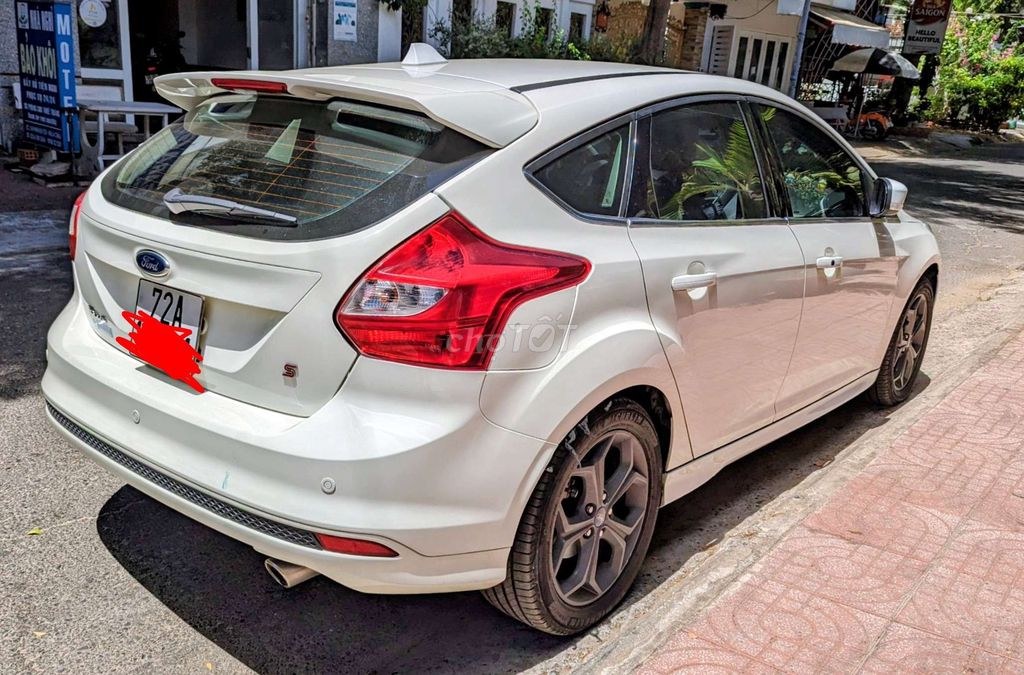 Ford Focus 2014 - ảnh 1