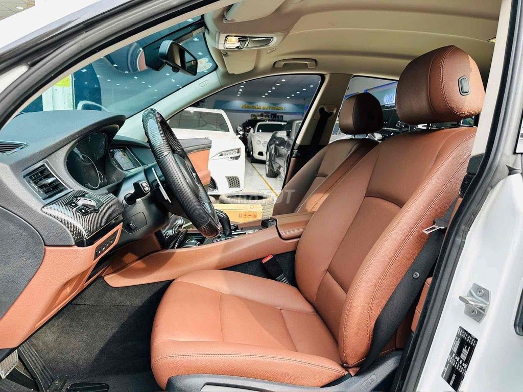 BMW 5 Series 2017 - ảnh 3