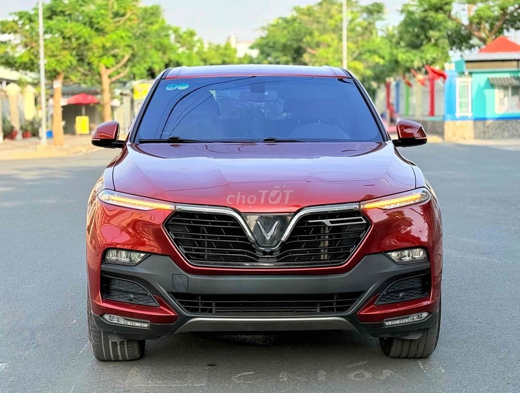 VinFast Lux SA2.0 2019 - ảnh 1