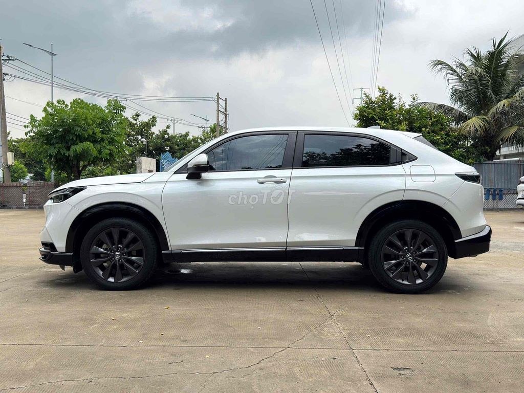 Honda HR-V 2023 - ảnh 1