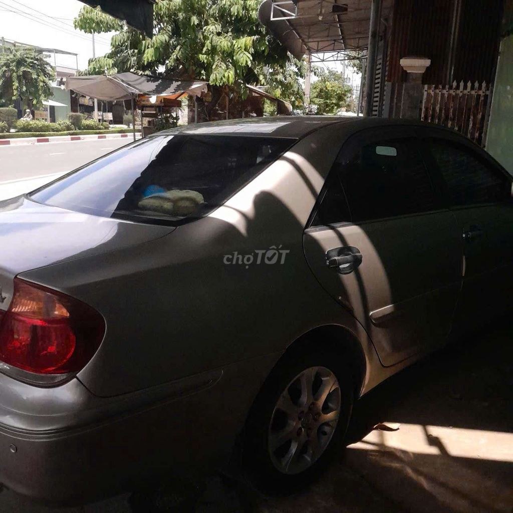 Toyota Camry 2005 - ảnh 1