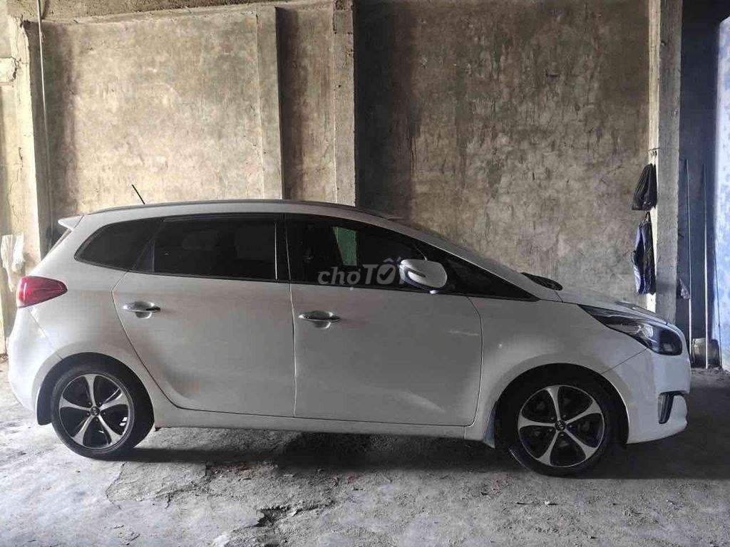 Kia Rondo 2017 - ảnh 1