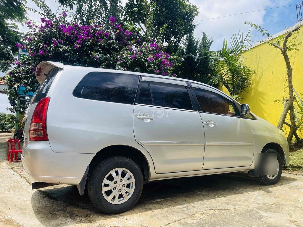 Toyota Innova 2008 - ảnh 2