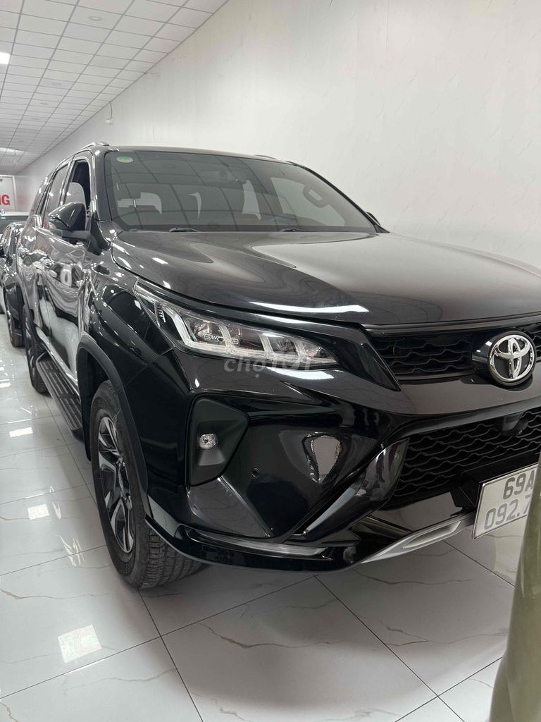 Toyota Fortuner 2021 - ảnh 1