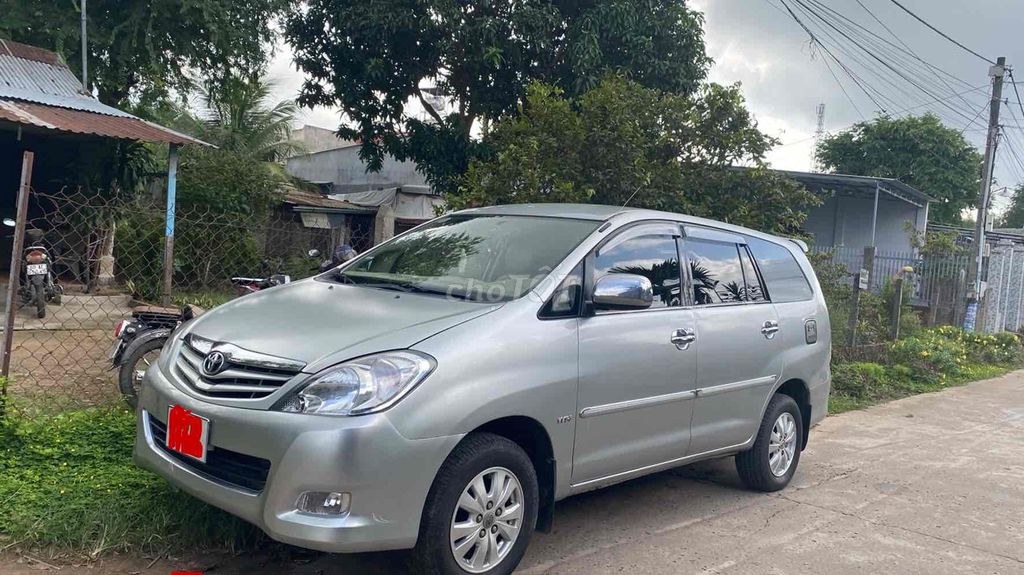 Toyota Innova 2010 - ảnh 1