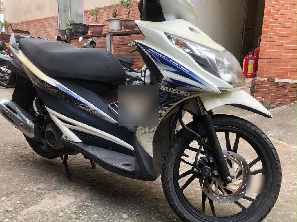 Suzuki 2012 - ảnh 1