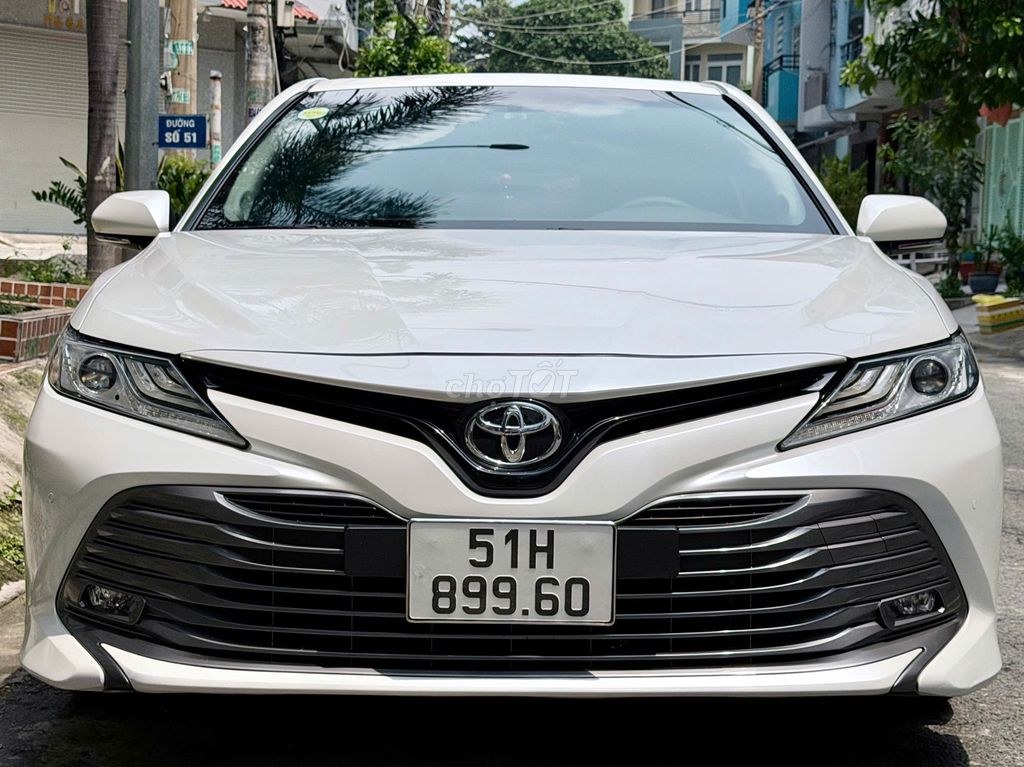 Toyota Camry 2021 - ảnh 1