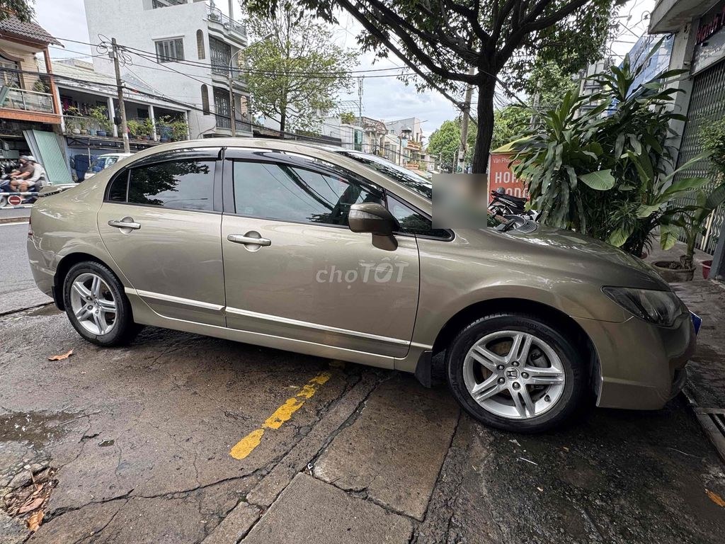 Honda Civic 2010 - ảnh 3