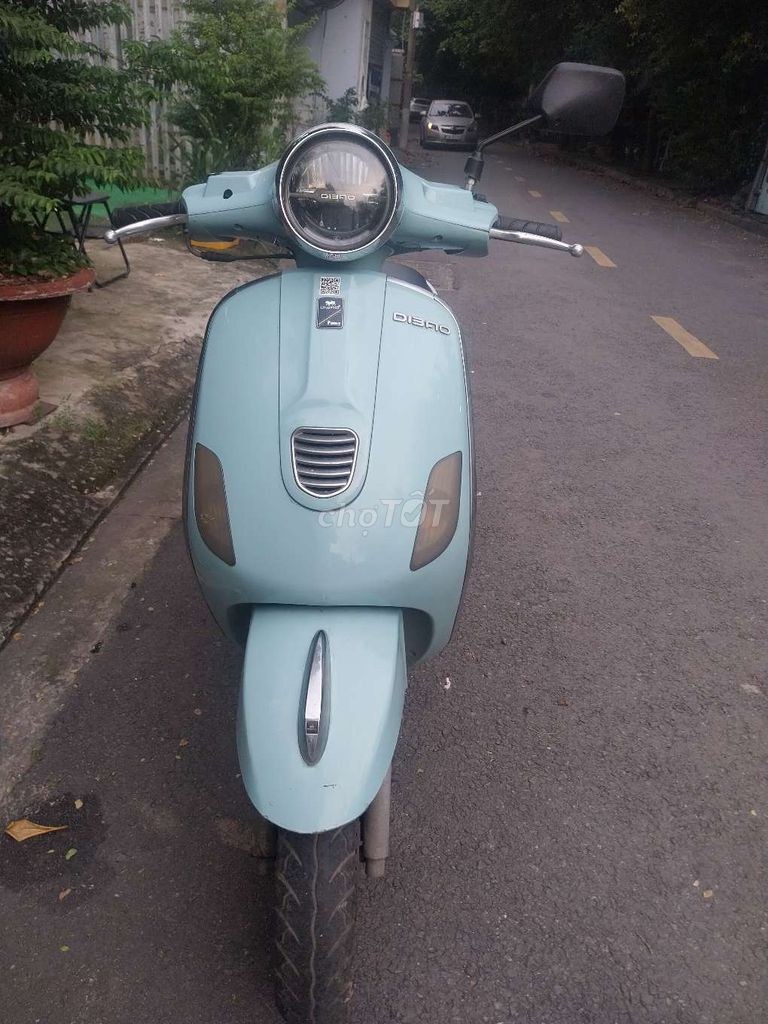 Vespa 2022 - ảnh 1