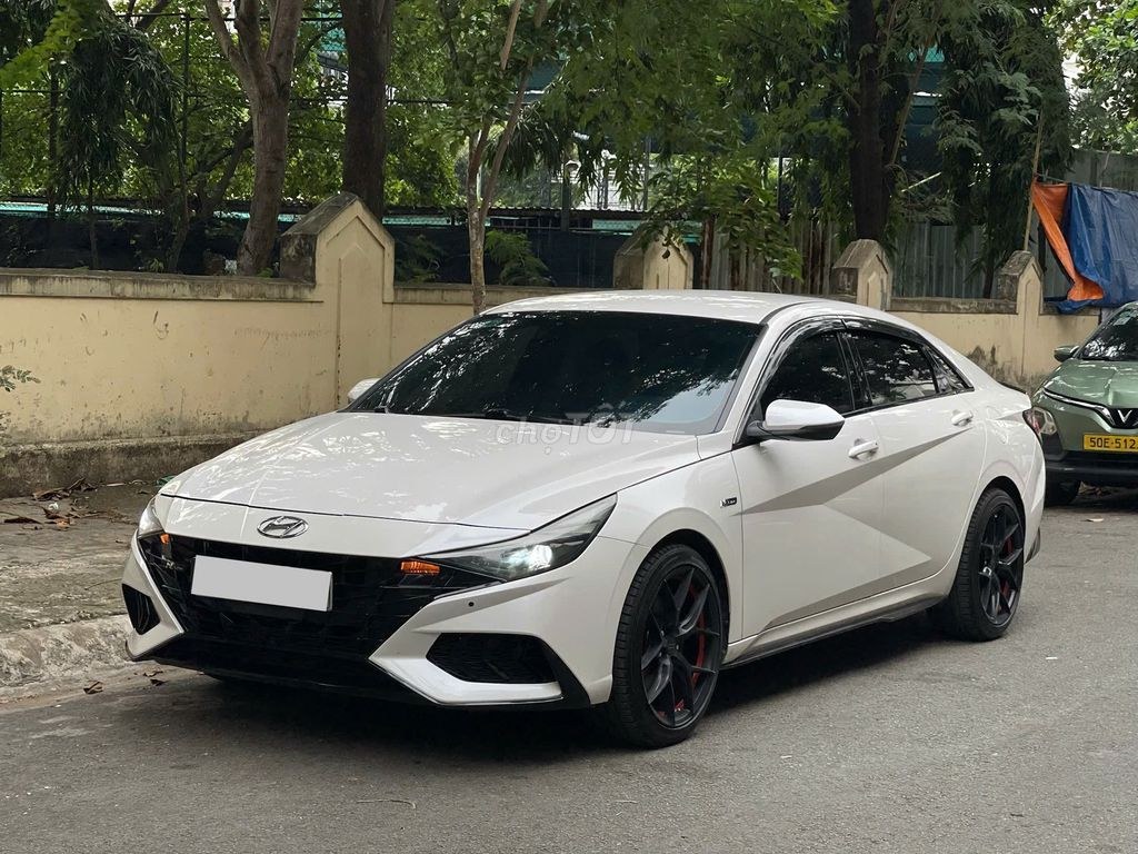 Hyundai Elantra 2022 - ảnh 1