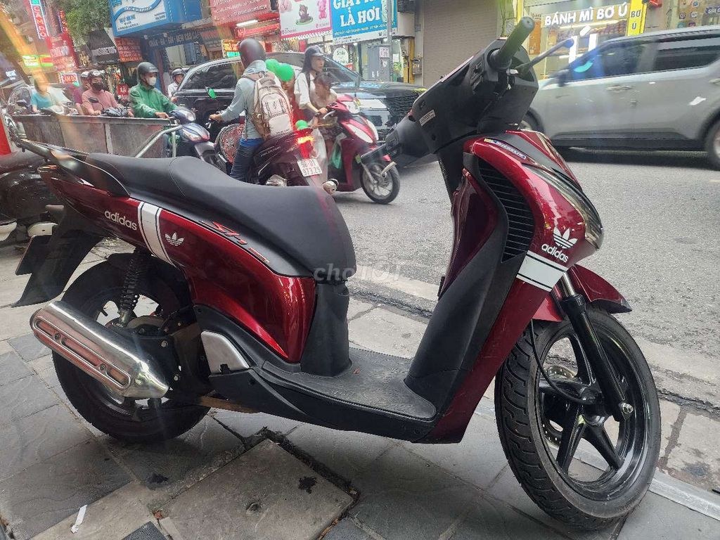 Honda 2005 - ảnh 1