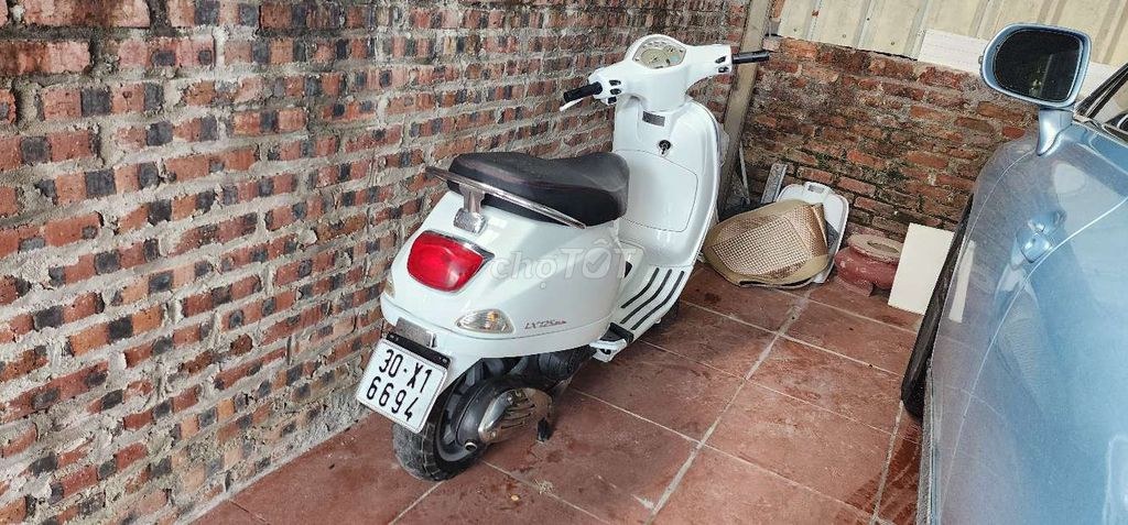 Piaggio 2010 - ảnh 1