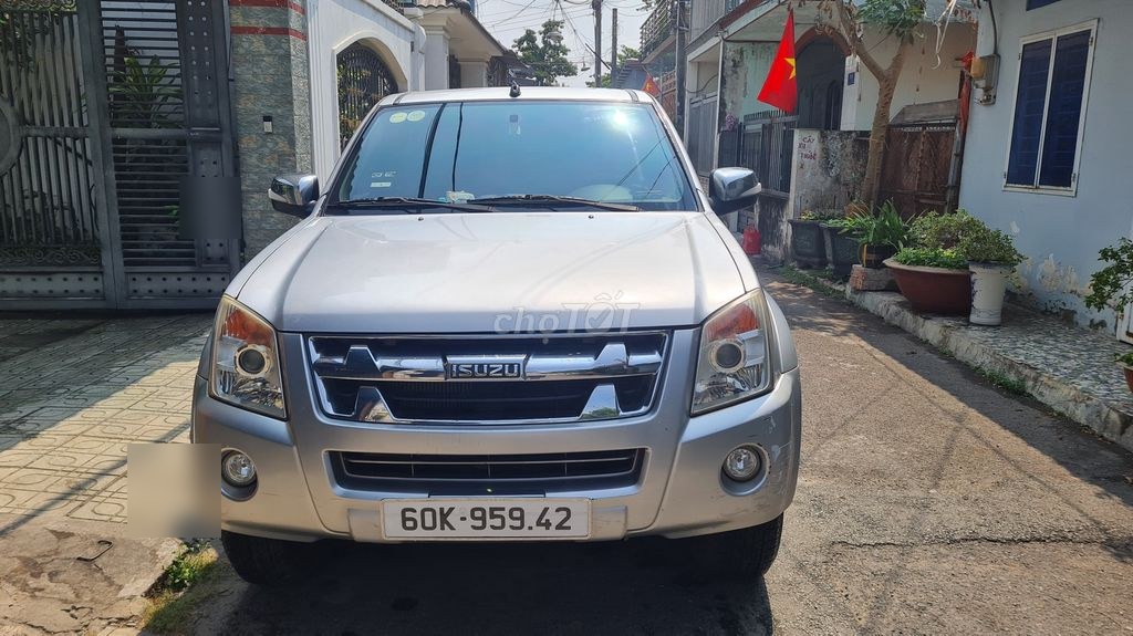 Isuzu Dmax 2011 - ảnh 1